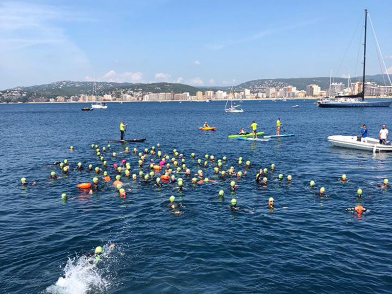 Natació al mar, aquest diumenge, amb la quarta Travessa Popular Badia de Palamós.