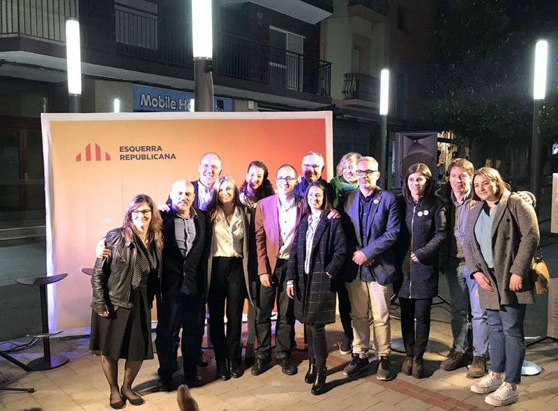 La candidatura d'ERC, en una imatge d'arxiu a la Plaça dels Arbres. (Foto: Esquerra Palamós).