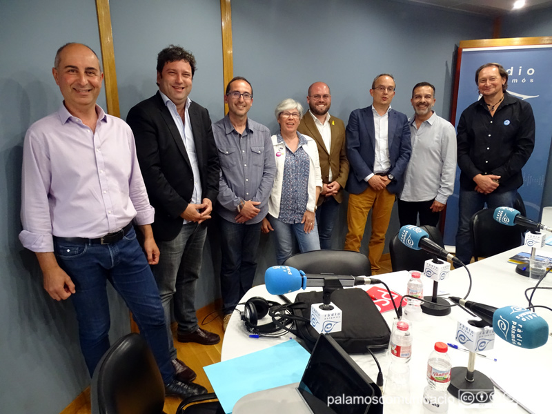 Els vuit alcaldables, abans del debat, a l'estudi 1 de Ràdio Palamós.