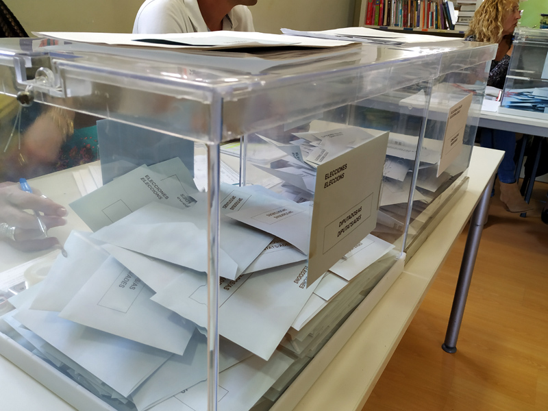 Urna de vots per a les eleccions al Parlament Europeu.