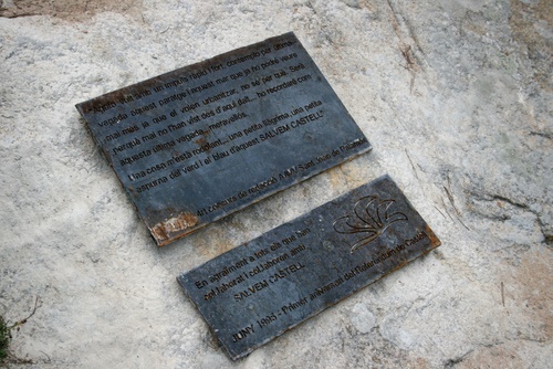 Placa commemorativa del primer aniversari del referèndum de Castell.