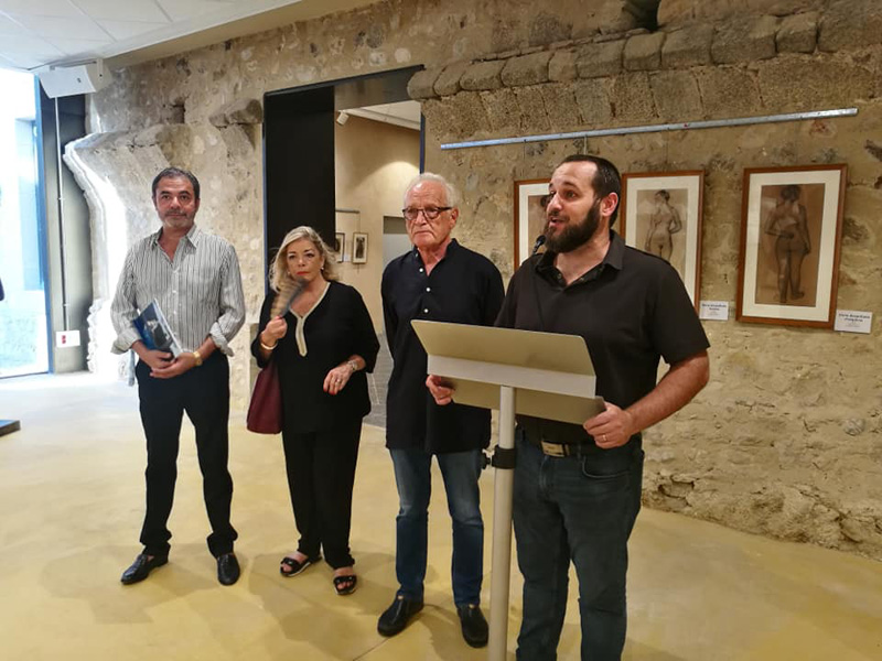 Acte d'inauguració de l'exposició, aquest dissabte. (Foto: Ajuntament de Calonge i Sant Antoni).