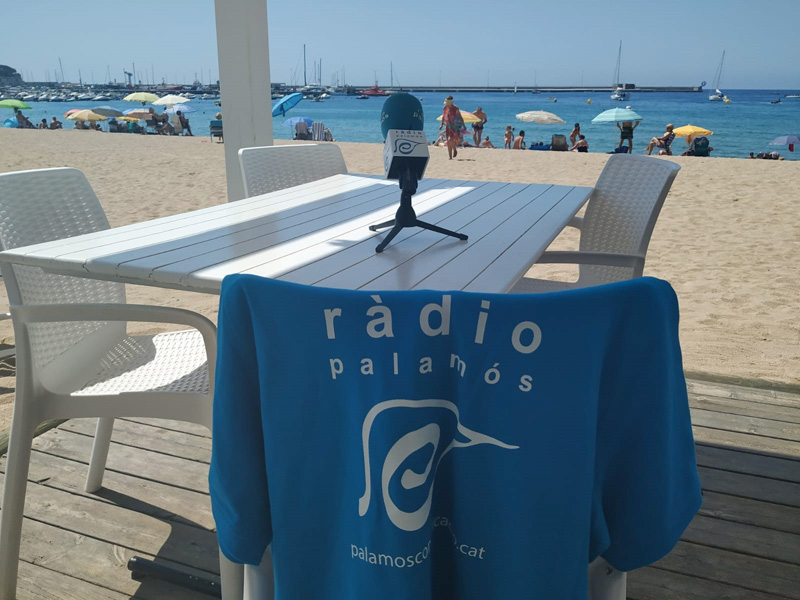 La propera setmana tindrem instal·lat el nostre estudi al Txiringuito L'Onada de la Platja Gran de Palamós.