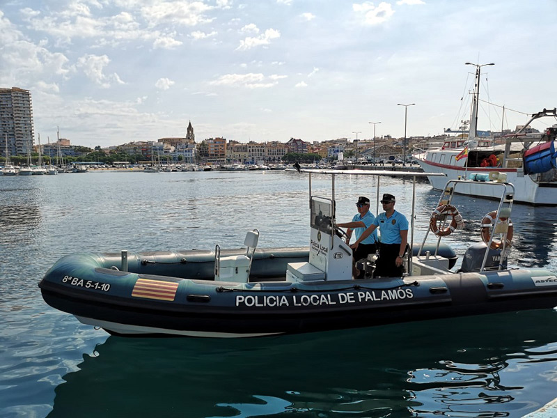 L'embarcació de la Policia Local de Palamós. (Foto: Ajuntament de Palamós).