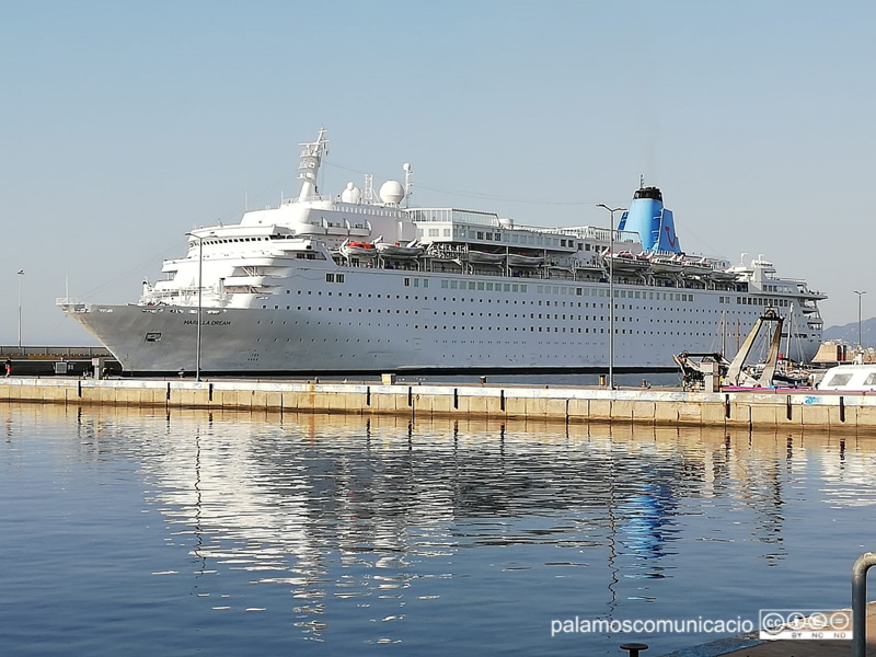 El Marella Dream amarrat aquest matí al port de Palamós.