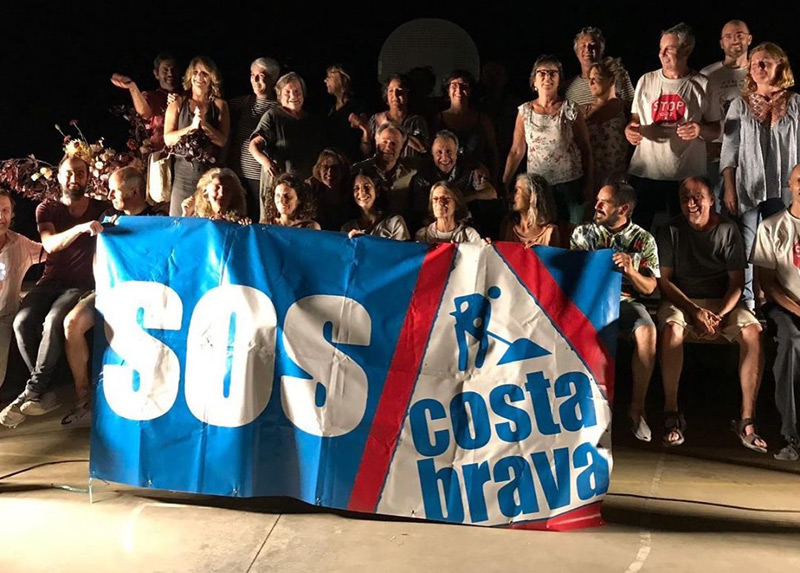 La plataforma SOS Costa Brava celebra el seu primer aniversari.