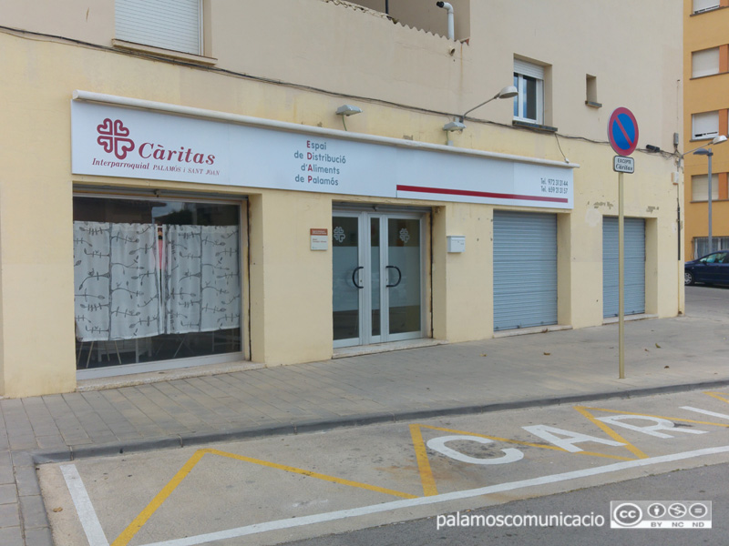 La seu de l'Espai de Distribució d'Aliments de Càritas, al barri de Mas Guàrdies.