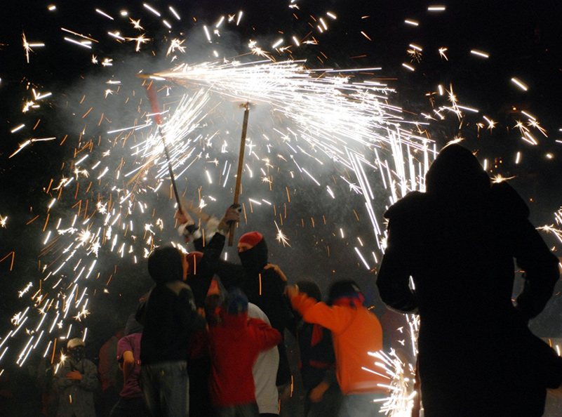 El correfoc és una de les atraccions de la Festa Major de Sant Antoni. (Foto: Ajuntament de Calonge i Sant Antoni).