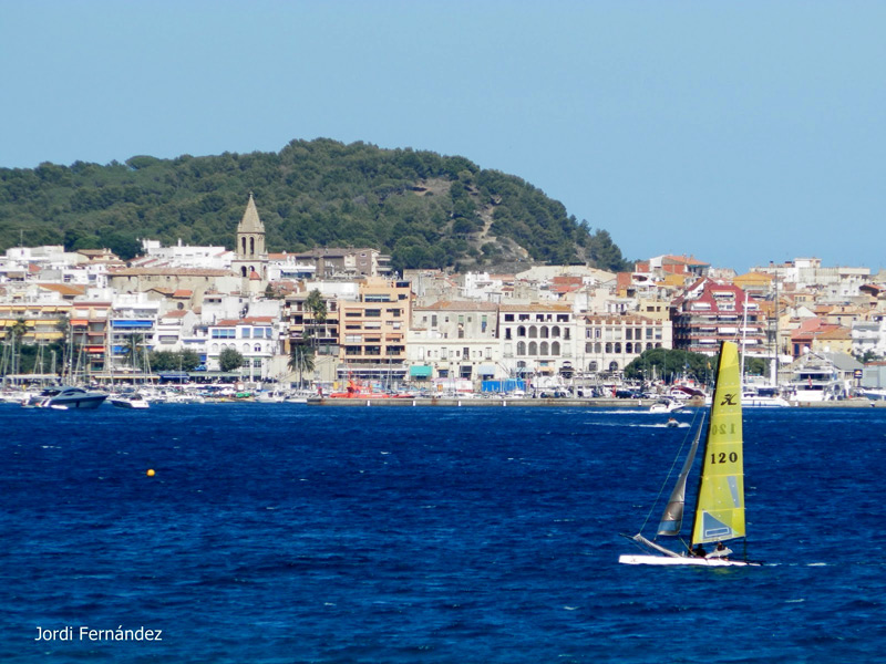 Imatge de la badia de Palamós, el passat 10 d'agost. (Foto: Jordi Fernàndez - tempspalamos.blogspot.com).