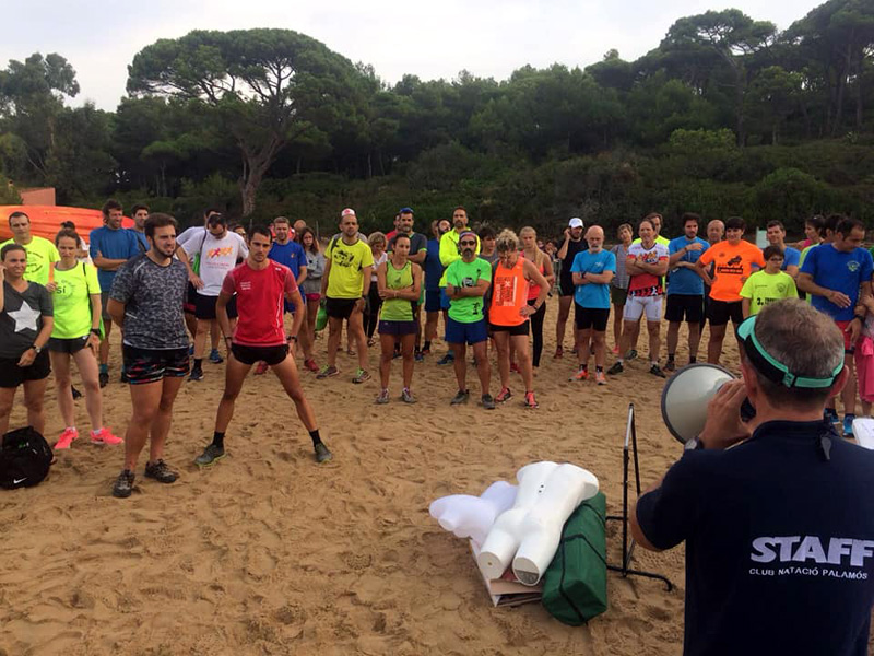 Participants de l'edició de l'any passat de l'Aqua Trail Popular. (Foto. Club Natació Palamós).