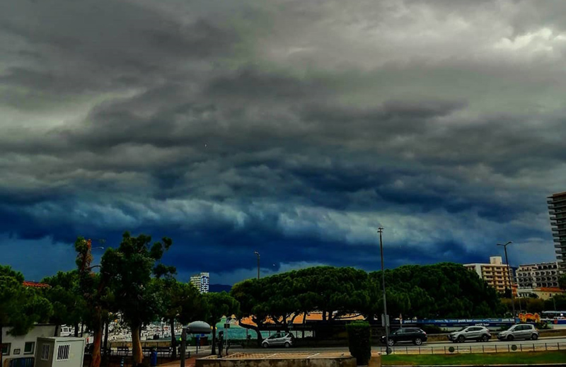 S'esperen fortes pluges durant tot el dia a Palamós. (Foto: instagram.com/carlitaipunt).