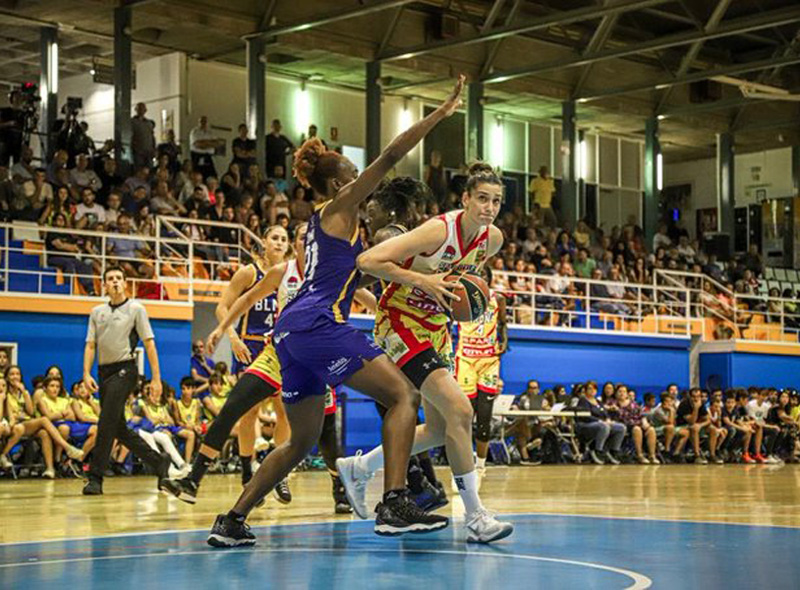 Un instant del partit d'ahir entre l'Spar Citylift Girona i el Montpeller. (Foto: twitter.com/unigirona).