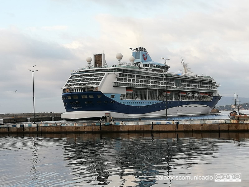El Marella Discovery 2 fa escala avui al port de Palamós.