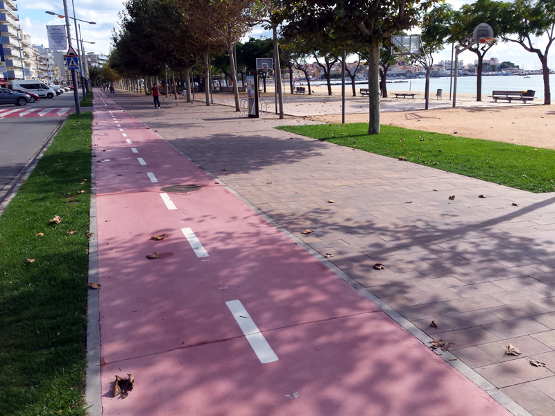 Nova vorera del passeig del Mar. (Foto: Ajuntament de Palamós).