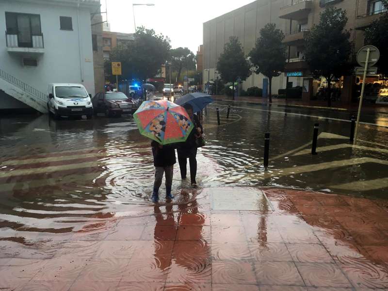 L'Avinguda de Catalunya i els seus carrers colindants van patir els aiguats.