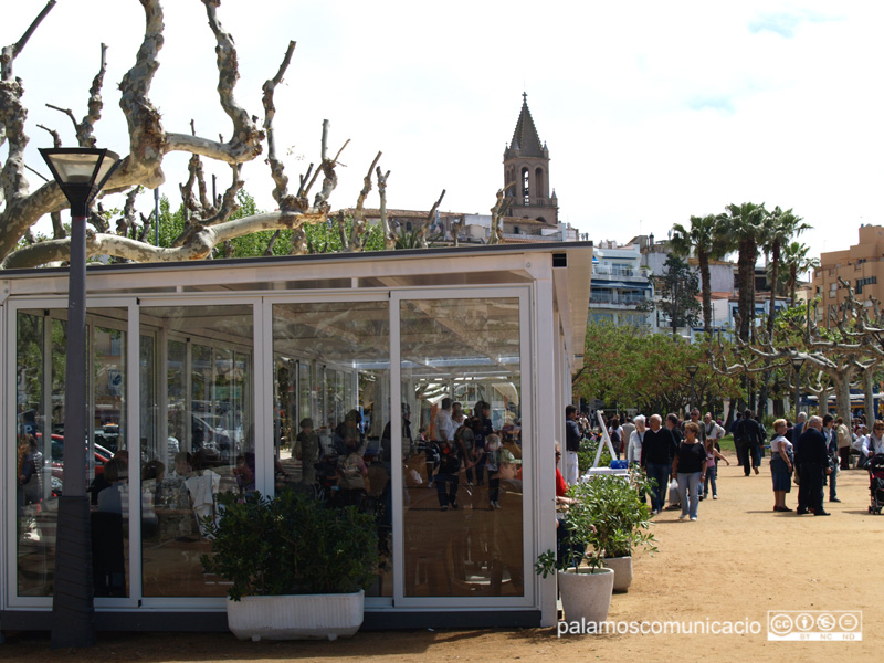 Terrasses al passeig del Mar de Palamós.