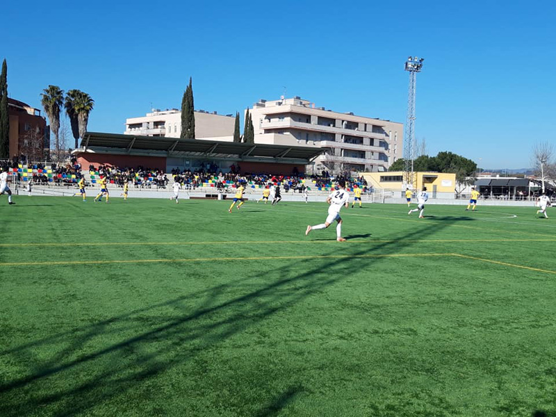 Un instant del partit d'ahir entre Parets i Palamós. (Foto: Palamós CF).