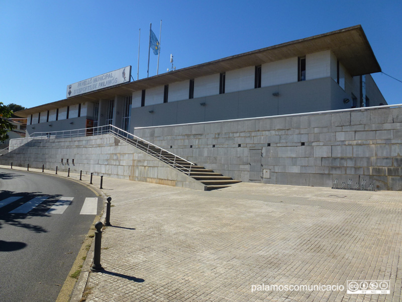 El nou espai poliesrpotiu es construirà al costat del Pavelló Municipal.