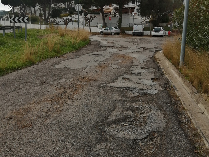 Vial amb estat de conservació precari al Mas Vilar. (Foto: Ajuntament de Calonge i Sant Antoni).