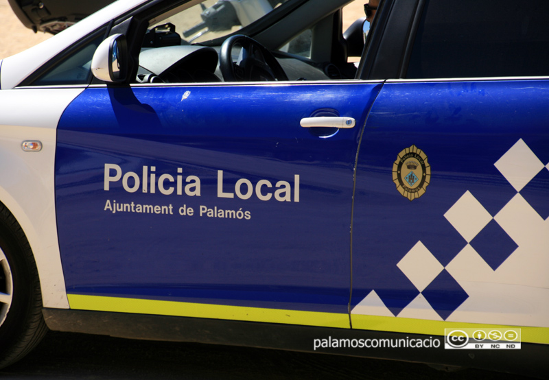 Cotxe patrulla de la Policia Local de Palamós.