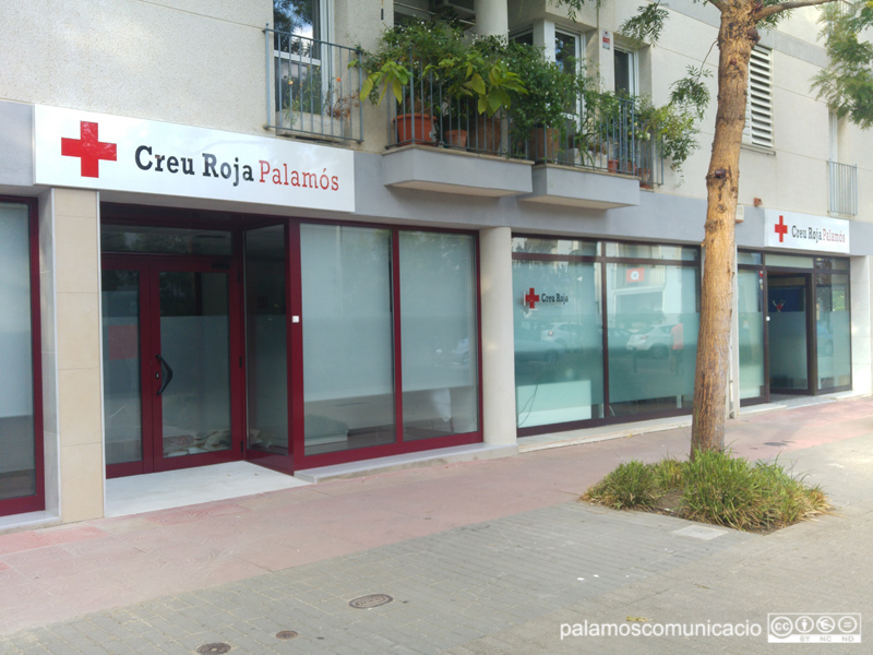 Local de Creu Roja Palamós al carrer de la Mercè.