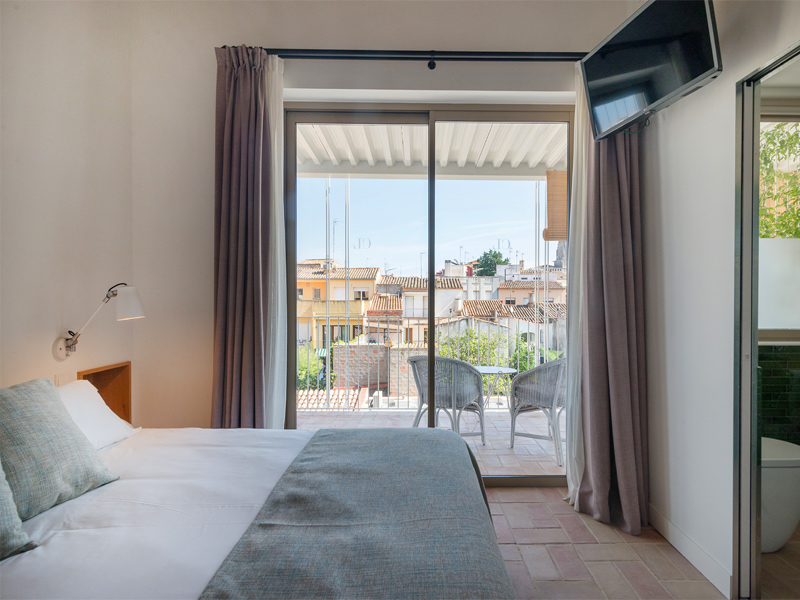 Es posarien a disposició llits destinats a malalts menys greus, o per a personal sanitari. (Foto: Costa Brava Verd Hotels).