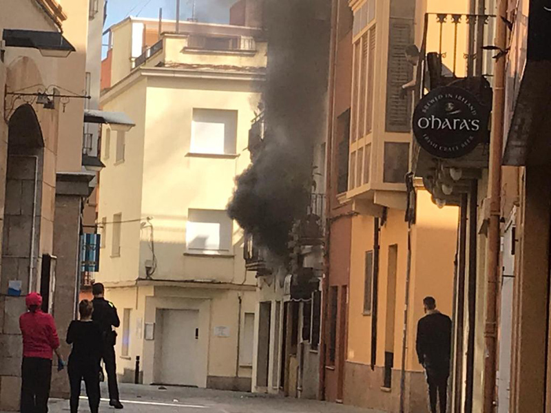 L'incendi s'ha produït en un edifici del carrer de les Notaries.