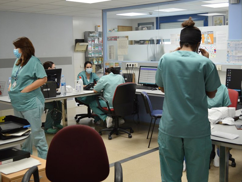 Personal sanitari de l'hospital de Palamós. (Foto: SSIBE).