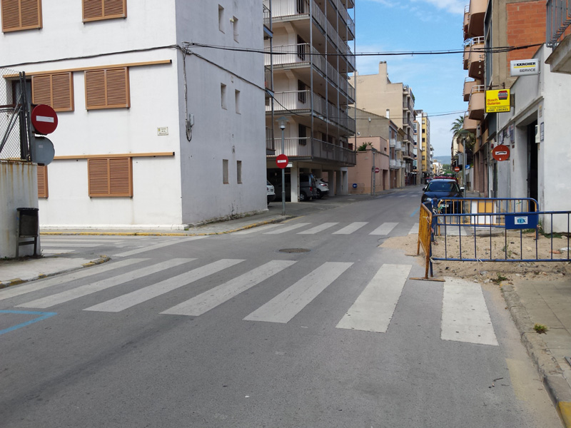 El carrer de López Puigcerver, quedarà tallat al trànsit a partir de demà al matí. (Foto: Ajuntament de Palamós).