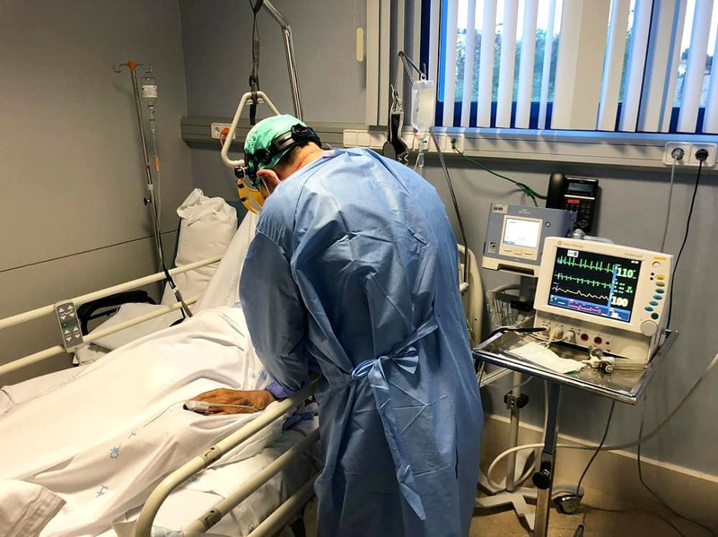 Assistència sanitària a l'hospital de Palamós. (Foto: SSIBE).