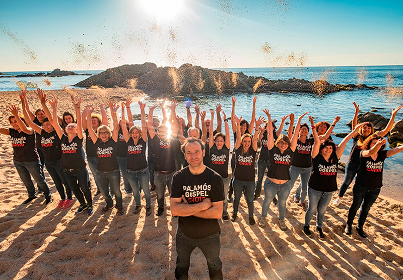 La formació Palamós Gòspel Choir actua avui a les 8 a l'Arbreda. (Foto: facebook Palamós Gòspel Choir).