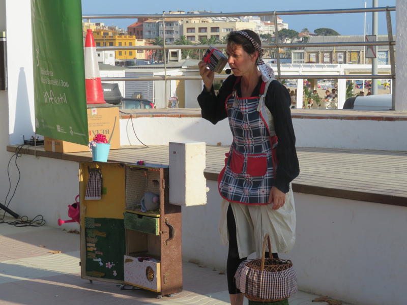 Ada Cusidó explicarà la història 'Les butxaques del mar'. (Foto: Ajuntament de Palamós).