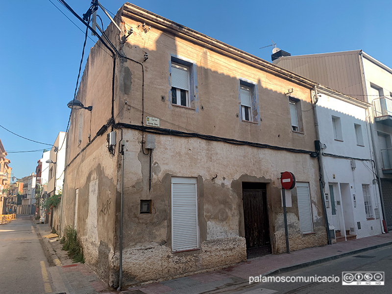 Una vivenda del carrer de Josep Joan de Palamós, aquest matí.