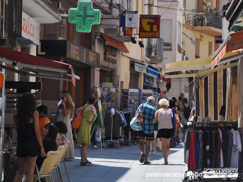 Comerços al carrer Major de Palamós.