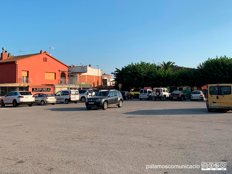 L'aparcament públic que hi ha al costat de la plaça de Vila-romà, al barri d'Es Pla.