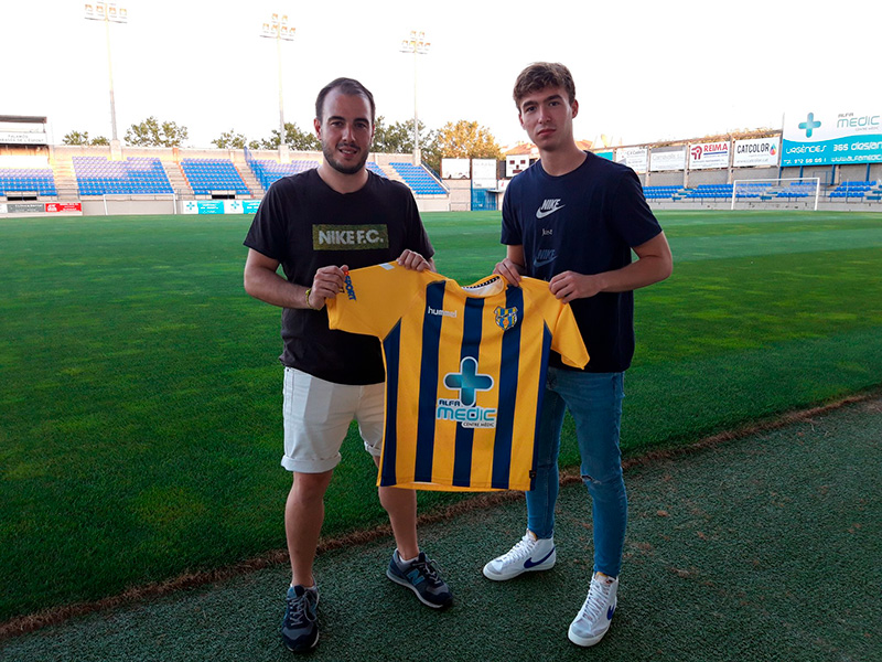 Pepe Ollé, a la dreta, amb el director esportiu del Palamós CF, Josep Rochés.