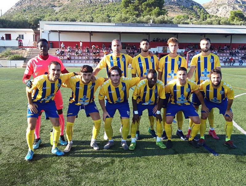 Onze inicial del Palamós a Torroella. (Foto: Palamós CF).