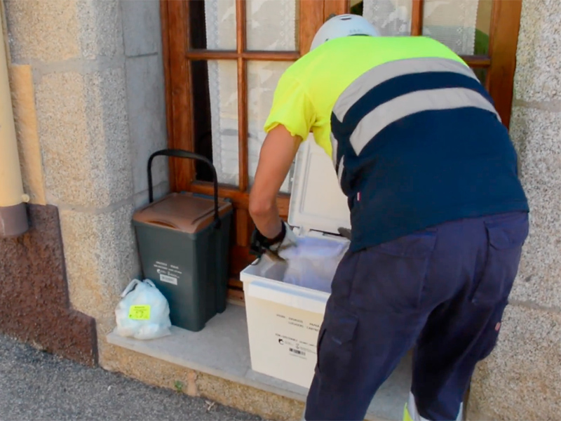 Recollida de residus porta a porta a Calonge. (Foto: Ajuntament de Calonge i Sant Antoni).