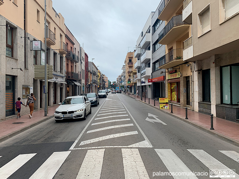 Palamós té 87 habitatges buits de bancs i grans tenidors, segons V'erificat.