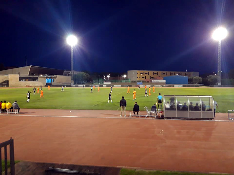 Un instant del partit entre Palafrugell i Palamós. (Foto: Palamós CF).
