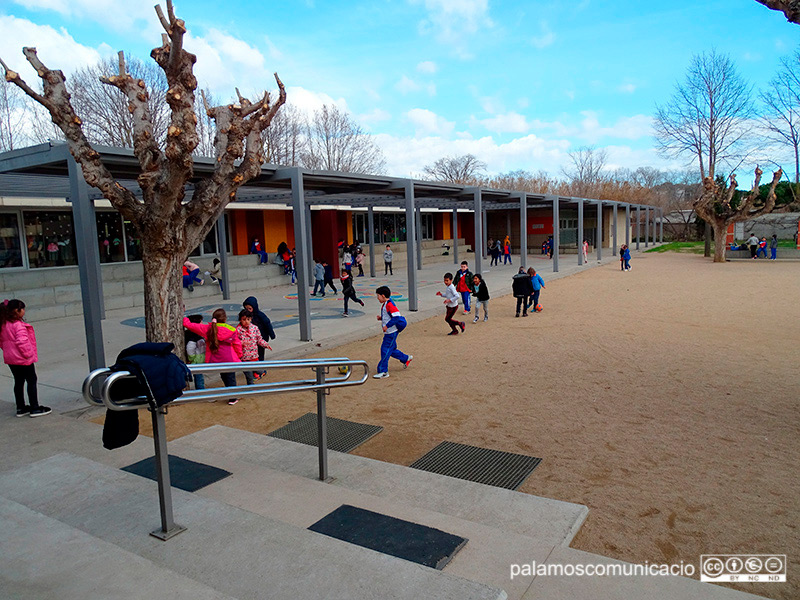 L''Institut Escola Vila-romà és un dels centres que es beneficiaria d'aquesta mesura.