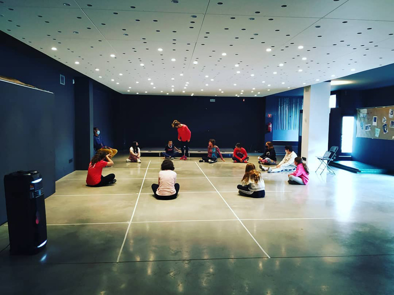 Dansa inclusiva al Punt Jove. (Foto: Punt Jove Palamós).