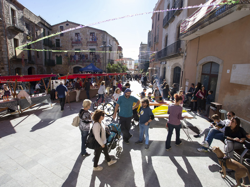 Activitats de la Fira del Vi Nou al centre de Calonge. (Foto: Martí Artalejo).