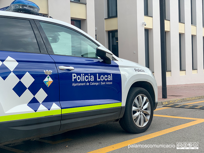 La Policia Local de Calonge i Sant Antoni ha interceptat a Palamós el cotxe fugitiu.