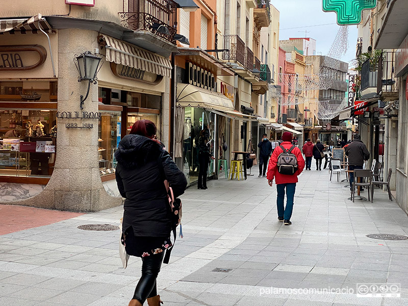 El carrer Major de Palamós, aquest dissabte.