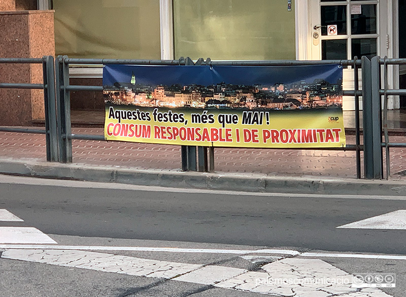 La CUP reclama un consum responsable i apostar pels comerços de proximitat.