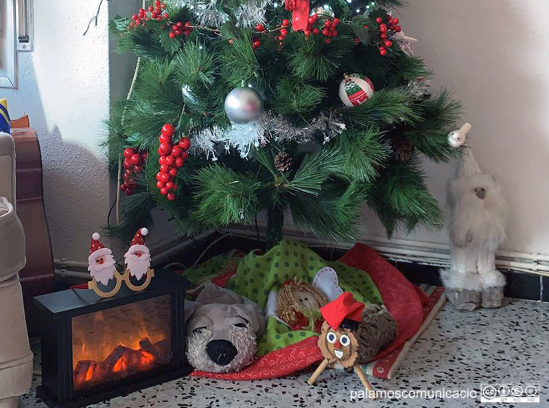 Decoració nadalenca en una casa palamosina.