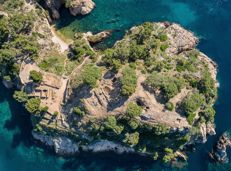 Vista aèria del poblat iber de Castell. (Foto: Museu d'Arqueologia de Catalunya).