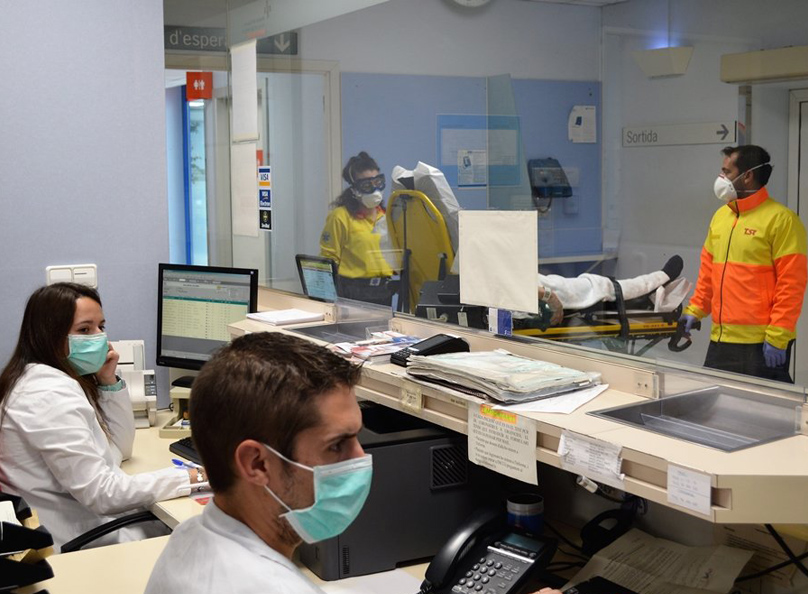 Amb dades actualitzades ahir, l'hospital de Palamós té ingressats 15 pacients diagnosticats de COVID-19, a més de 18 en aïllament. (Foto: SSIBE).