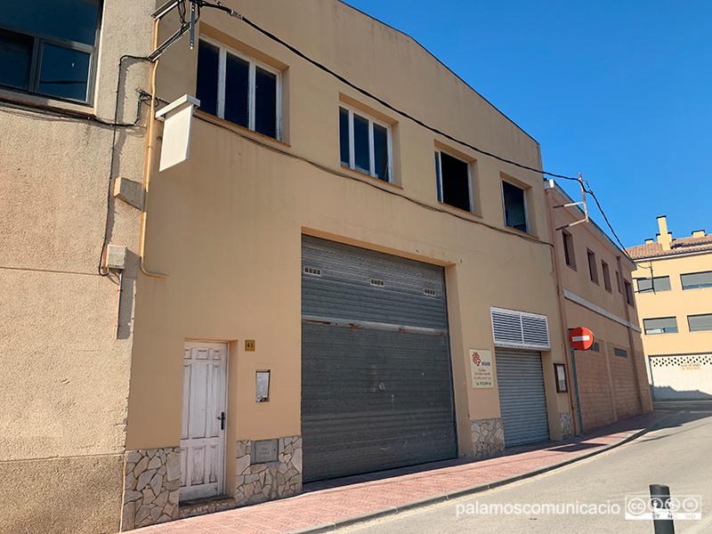 Un dels espais de lloguer de la Brigada Municipal, al carrer de Josep Joan.